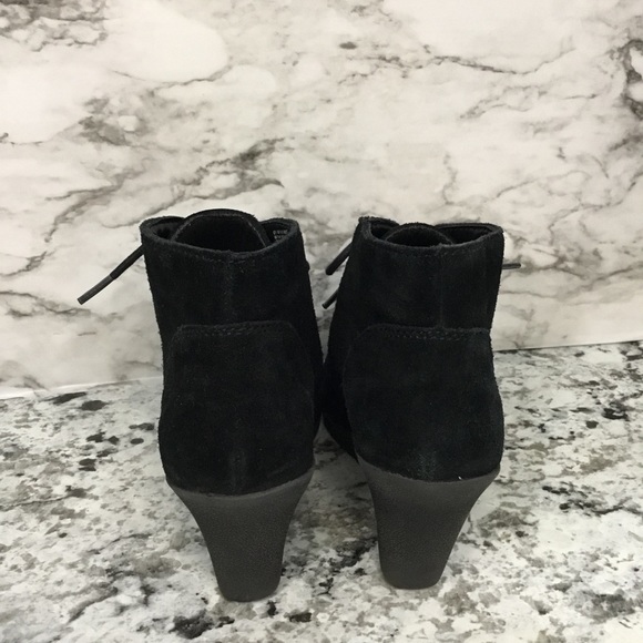 White Mountain Women's Black Ankle Lace Up Booties - Picture 9 of 12